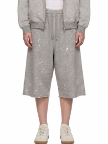 SPLATTER GRAY OVERSIZED SWEAT SHORTS